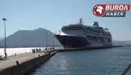 Bin 794 yolcu 740 mürettebatlı dev gemi Alanya iskelesine demir attı.