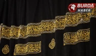 1447 Hicri yılının başlamasıyla Kâbe’nin örtüsü değiştirildi.