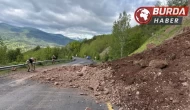 Ardahan-Posof kara yolunda toprak kayması meydana geldi.