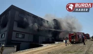 Arnavutköy’deki terlik fabrikasında çıkan yangın paniğe neden oldu.
