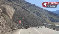 Artvin’in Yusufeli ilçesinde heyelan meydana geldi.