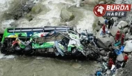 Nijerya’da düğün konvoyundaki otobüs dereye düştü: 19 kişi öldü