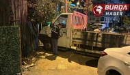 Sultanbeyli’de seyir halindeki araca silahlı saldırı düzenlendi.