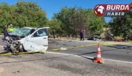 Manisa'nın Demirci ilçesinde feci kaza: 3 ölü, 2 yaralı