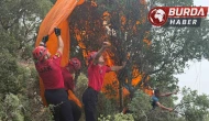 Fethiye’de ormanlık alana düşen paraşütçüleri JAK kurtardı