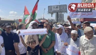 Gazze şehrinde yüzlerce Filistinli "Kefen Yürüyüşü" düzenledi