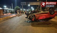 Otomobil, kaldırımda yürüyen yayalara çarptı: 3 kişi öldü