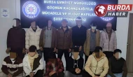 Bursa'da 13 Kaçak Göçmen Yakalandı, 4 Organizatör Tutuklandı