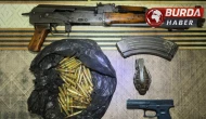 Adana'da Evde AK-47 ve El Bombası Ele Geçirildi: 4 Tutuklama