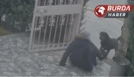 Köpek Saldırısına Uğrayan Kadını Komşusunun Müdahalesi Kurtardı