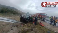 Kontrolden Çıkan Otomobilin Bariyere Çarptı, 2 Kişi Hayatını Kaybetti