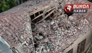 Eskişehir'de yıldırımın düştüğü minare yıkıldı