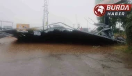 Aydın’da sağanak ve fırtına etkili oldu: Çatılar uçtu