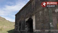 Kars’taki tarihi tabyalar hayvan barınağına dönüştü