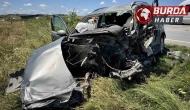 Trafik kazasında hurdaya dönen otomobilin sürücüsü hayatını kaybetti