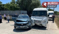 Antalya’da okul servisi otomobille çarpıştı: 9 yaralı