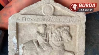 Denizli'de "Apollon’un oğlu asker" yazan antik stela bulundu.