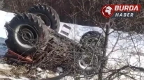 Artvin'de Traktör Devrildi, Köy Muhtarı Hayatını Kaybetti