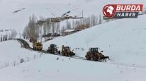 Nisan ayında karla mücadele çalışmaları devam ediyor.