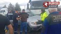 Kamyon ile otomobil çarpıştı: 1 kişi hayatını kaybetti