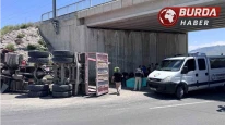 Kayseri'de damperi açılan kamyon köprüye çarptı: 1 kişi öldü
