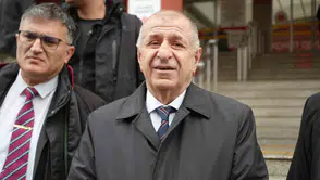 Ümit Özdağ, Kocaeli’nde "tehdit" iddiasıyla yargılandı: Mahkeme kararı bekleniyor.