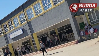 67 ortaokul öğrenci zehirlenme şüphesiyle hastaneye kaldırıldı.