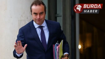 Fransa Başbakanı, Cumhurbaşkanı Emmanuel Macron’a istifasını sundu.