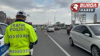 Kozan’da silahla "şaka" videosu çeken gençler polisi görünce panikledi