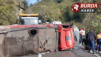 Yangına Giden İtfaiye Aracı Kaza Yaptı 2 İtfaiye Görevlisi Yaralandı