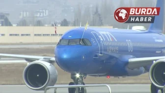 Papa 14. Leo'yu Taşıyan Uçak Ankara'ya İniş Yaptı