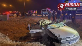 Batman'da Tıra Çarpan Otomobil Şarampole Devrildi: 2 Küçük Kardeş Öldü