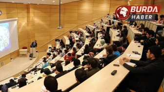 Başörtülü Öğrenciye Hakaret Eden Hoca Eğitimden Men Edildi