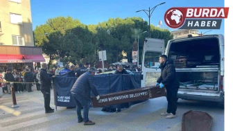 İzmir'de Çöp Kamyonu Yaya Geçidinde Kadını Ezdi