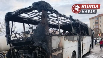 Silivri'de İşçi Servisi Alev Aldı Araç Kullanılamaz Hale Geldi