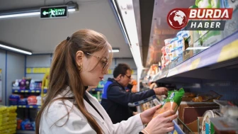 Konyaaltı Belediyesi Zabıta Müdürlüğü Ekiplerinden Bozuk Gıda Denetimi