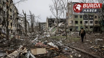 Zelenskiy: Rusya'nın İHA ve Füze Saldırıları Sonucu 3 Kişi Öldü