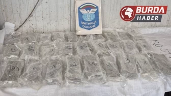 Depo dolusu esrarla Türkiye’ye girmek isterken yakalandı.