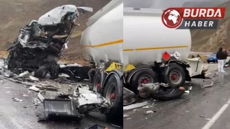 Otobüsle tankerin çarpıştığı kazada 1 kişi öldü.