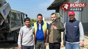Temizlik işçileri çöpte kaybolan altınları bulup sahibine teslim etti.