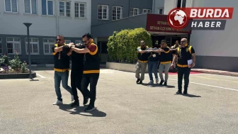 Adana’da eski sevgili kıskançlık krizine girip kafe kurşunlattı.