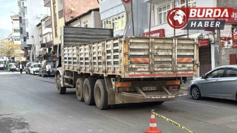 Karabük'te kamyonun çarptığı genç kız hayatını kaybetti.