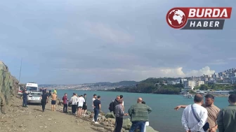 Trabzon’da denize giren 2 çocuk boğularak hayatını kaybetti.