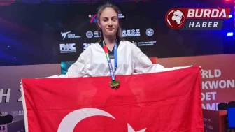 Sena Yılmaz, taekwondoda dünya şampiyonu oldu.