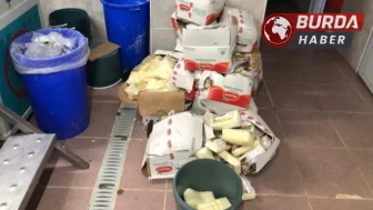 Sakarya’da 1,5 milyonluk sahte kaşar peynirine el konuldu.