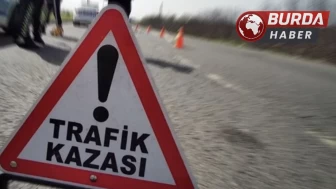 91 yaşındaki sürücü direksiyon başında fenalaştı, 4 araca çarptı.