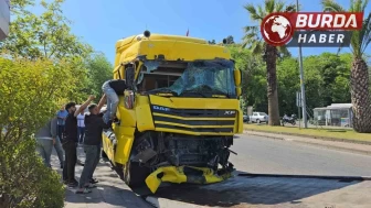 Zonguldak'ta devrilen tır ortalığı savaş alanına çevirdi: 1 yaralı
