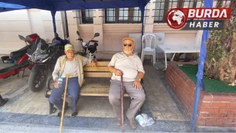 Aydın’da hava 39’u gösterdi, vatandaşlar gölgeye sığındı