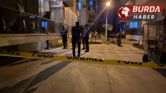 Burdur'da kapı önündeki kavga cinayetle sonuçlandı.