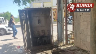 Ünye'de trafo patladı, çevrede kısa süreli panik yaşandı.